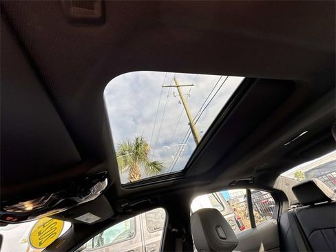 Used 2024 BMW 530i xDrive w/ Premium Package image 27