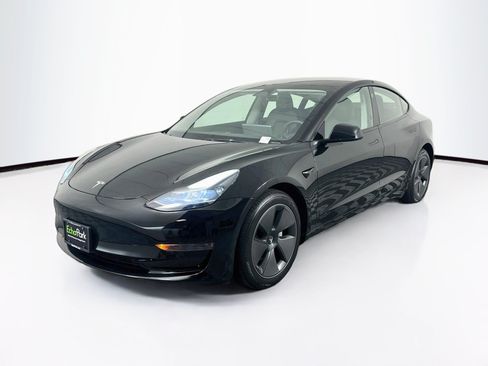 Used 2023 Tesla Model 3 Standard Range RWD image 3