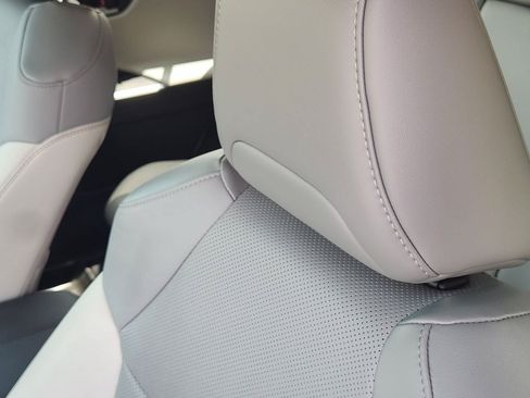 Used 2021 Toyota RAV4 Limited AWD/4WD image 12