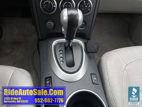 Used 2011 Nissan Rogue SV w/ SL Pkg image 19