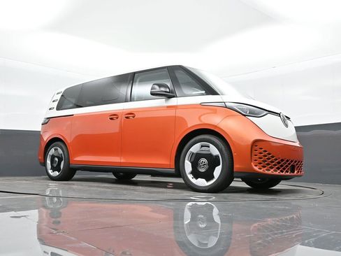 New 2025 Volkswagen ID. Buzz Pro S Plus image 30