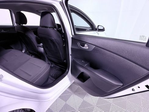 Used 2021 Kia Forte LXS FWD image 12