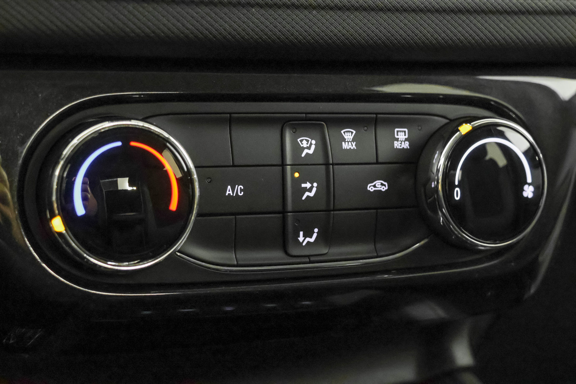 Used 2024 Chevrolet TrailBlazer LT w/ Driver Confidence Package FWD image 30