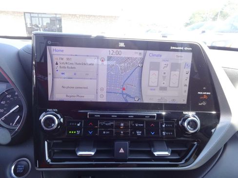 Used 2021 Toyota Highlander Platinum image 20