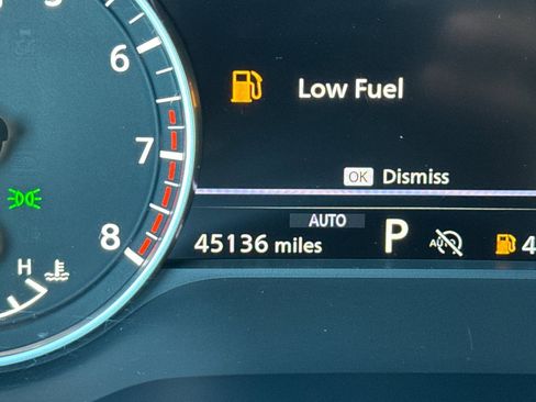 Used 2024 Nissan Pathfinder SV image 30