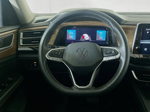 Used 2024 Volkswagen Atlas SE FWD image 18