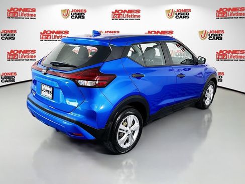 Certified 2023 Nissan Kicks S FWD image 15
