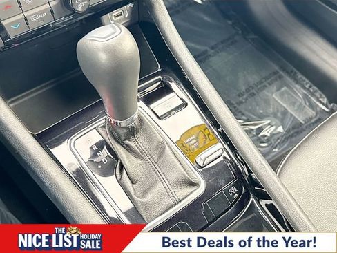 Used 2024 Jeep Compass Limited image 17