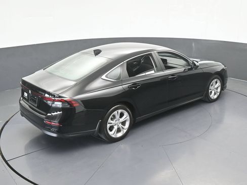 Used 2025 Honda Accord LX image 50