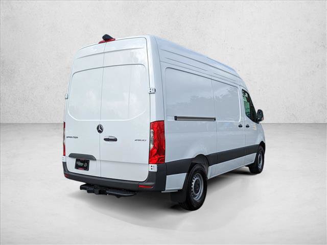 Used 2025 Mercedes-Benz Sprinter 2500 image 2