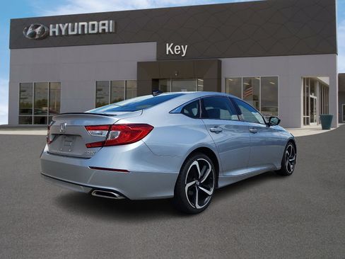 Used 2021 Honda Accord Sport Special Edition image 4