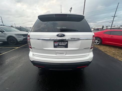 Used 2014 Ford Explorer XLT w/ Equipment Group 202A image 4