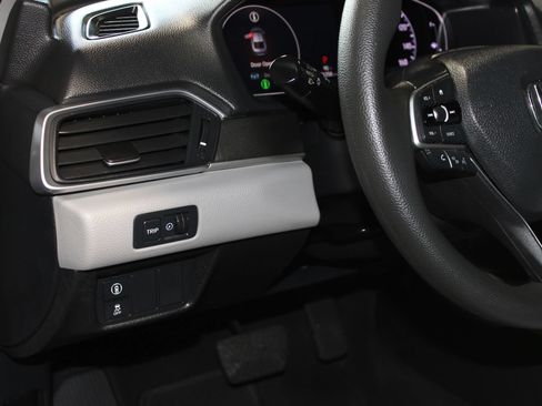 Used 2019 Honda Accord LX image 21