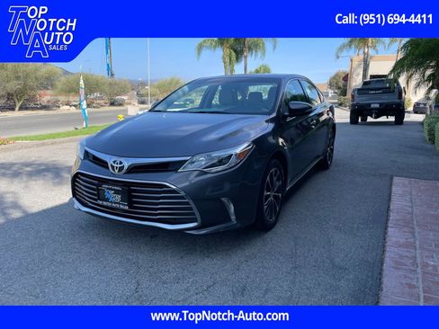 Used 2016 Toyota Avalon XLE FWD image 1