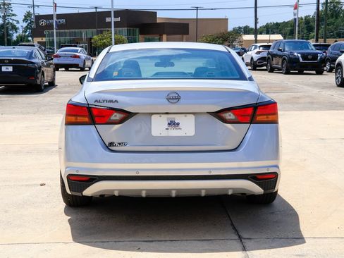Used 2024 Nissan Altima 2.5 S FWD image 19