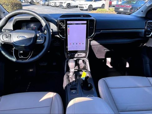 Used 2025 Ford Ranger Lariat w/ Chrome Accent Package image 14