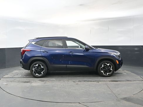 Used 2024 Kia Seltos EX image 6