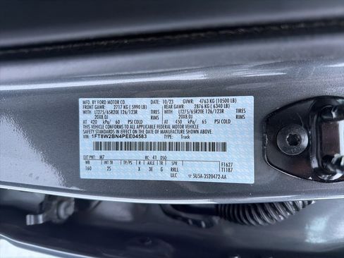 Used 2023 Ford F250 XLT w/ Black Appearance Package image 17