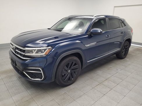 Used 2021 Volkswagen Atlas Cross Sport SE w/ Panoramic Sunroof Package AWD/4WD image 2