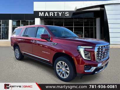 New 2026 GMC Yukon XL Denali w/ Sun & Power Step Package