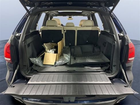 Used 2018 BMW X5 xDrive35d image 11
