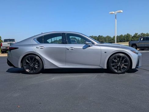 Used 2024 Lexus IS 350 F Sport RWD image 8