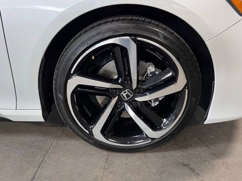 Used 2022 Honda Accord Sport image 28