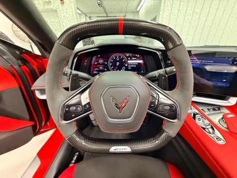 Used 2025 Chevrolet Corvette Z06 RWD image 11