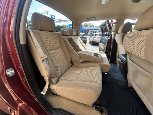 Used 2010 Toyota Tundra 4x4 CrewMax w/ SR5 Pkg image 15