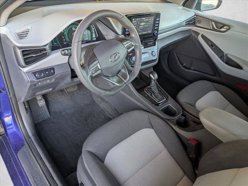 Used 2020 Hyundai Ioniq SE image 10