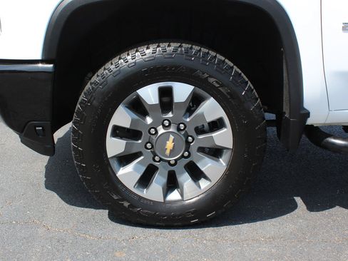 Used 2025 Chevrolet Silverado 2500 Custom w/ Custom Value Package AWD/4WD image 42