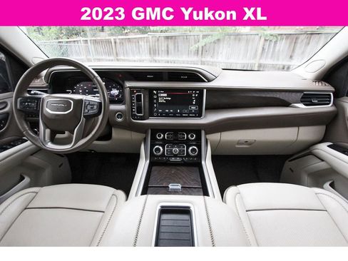 Used 2023 GMC Yukon XL Denali AWD/4WD image 9