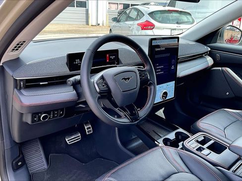 Certified 2025 Ford Mustang Mach-E Premium w/ Sport Appearance Package AWD/4WD image 17