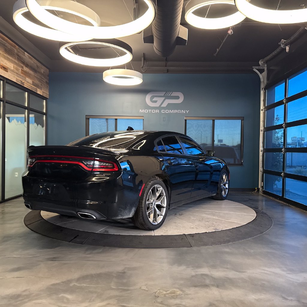 Used 2023 Dodge Charger SXT w/ Blacktop Package RWD image 3