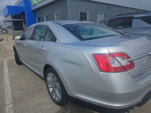 Used 2012 Ford Taurus Limited image 4