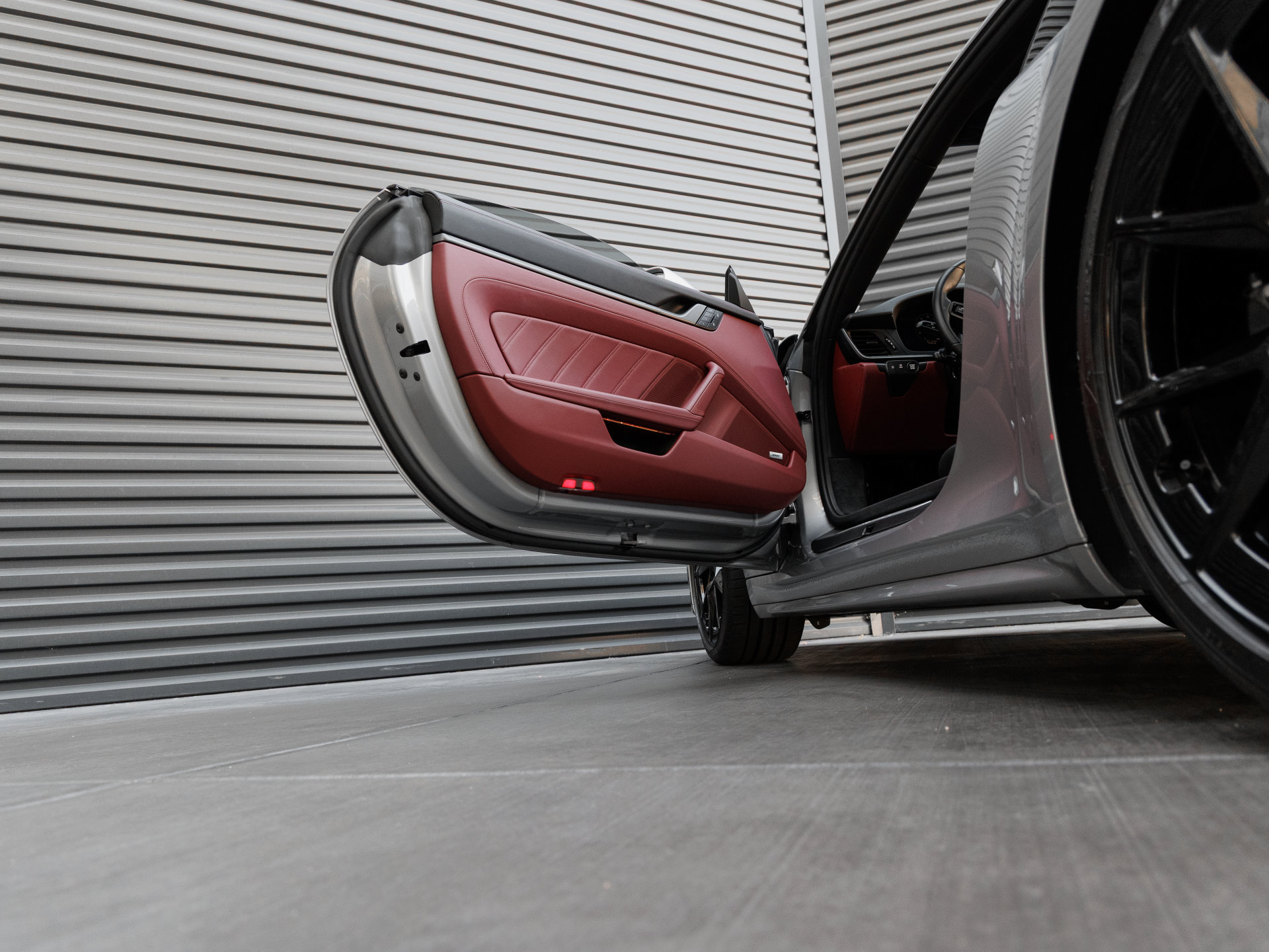 Certified 2025 Porsche 911 Carrera RWD image 13