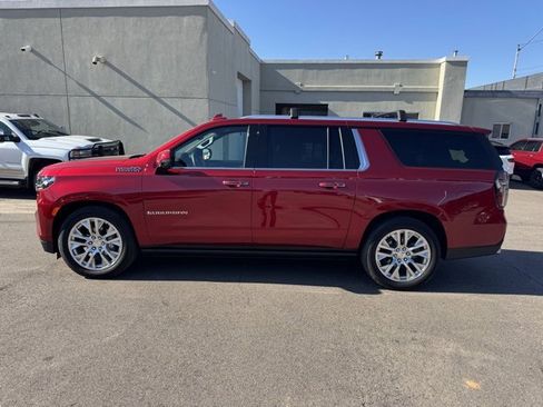 Used 2024 Chevrolet Suburban High Country w/ Advanced Technology Package image 6