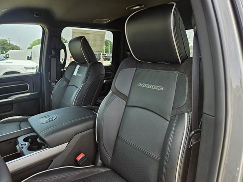 New 2026 RAM 3500 Laramie AWD/4WD image 14