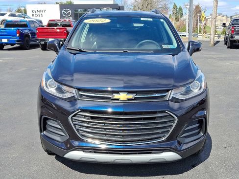 Used 2022 Chevrolet Trax LT image 2