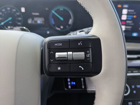 Used 2025 Hyundai Santa Fe Calligraphy FWD image 30