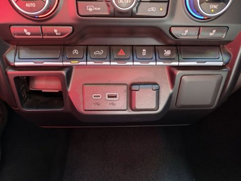 Used 2022 Chevrolet Silverado 1500 LT image 5