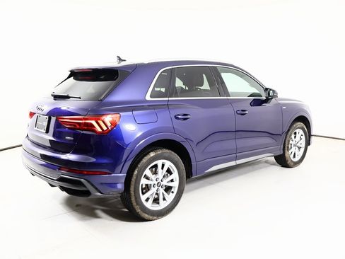 Certified 2025 Audi Q3 2.0T Premium w/ Convenience Package image 18