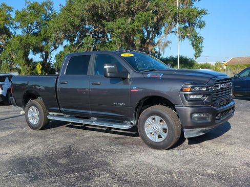 Used 2025 RAM 2500 Big Horn AWD/4WD image 2