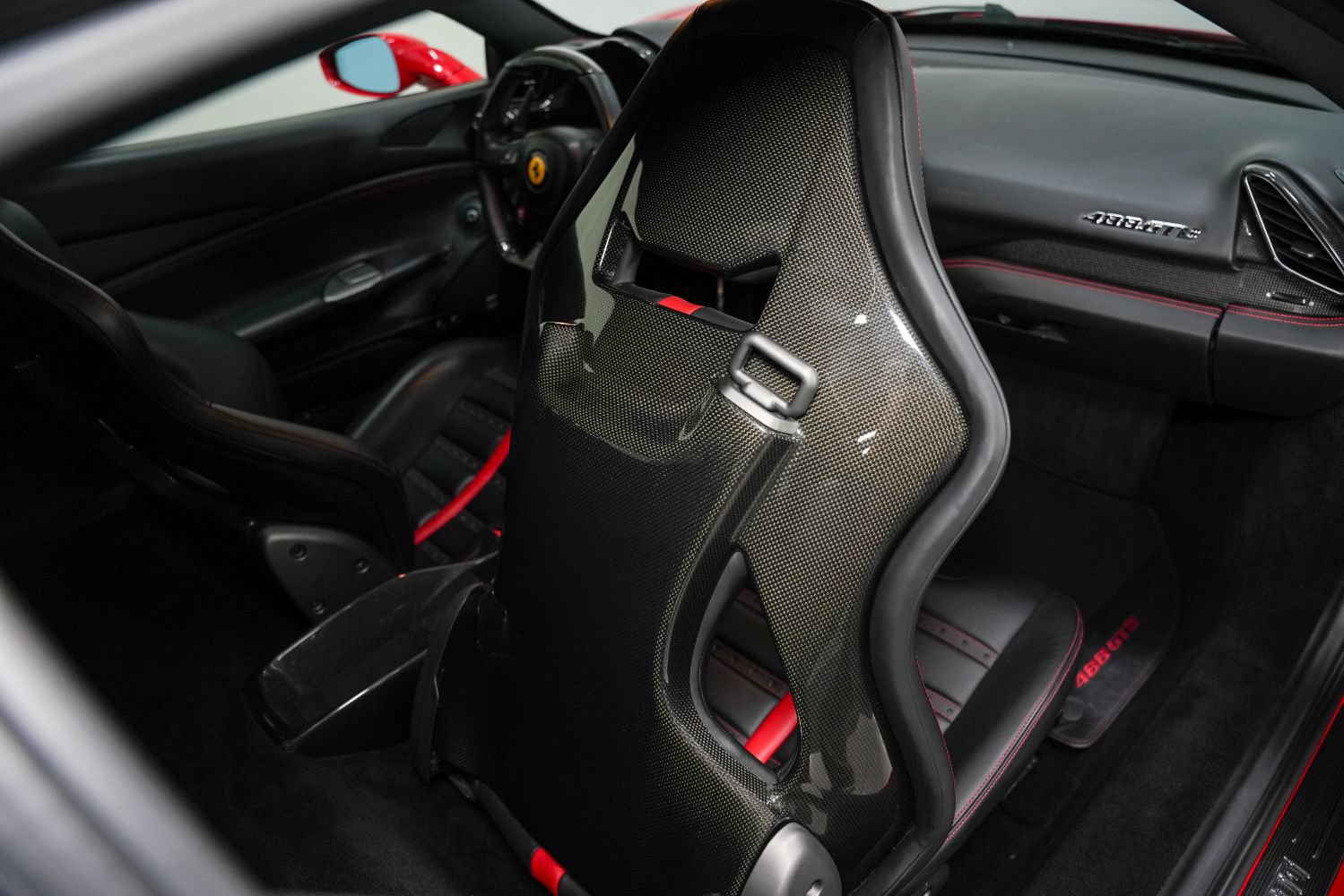 Used 2016 Ferrari 488 GTB RWD image 34