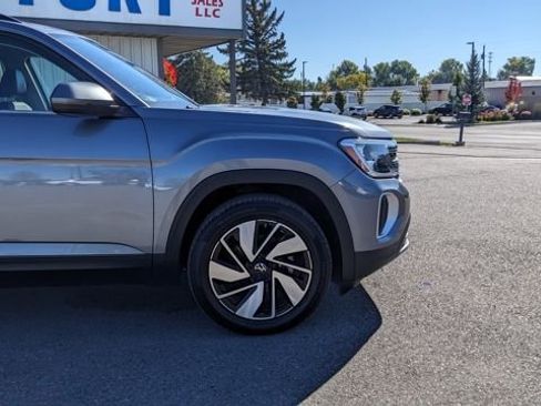 Used 2024 Volkswagen Atlas SE image 13