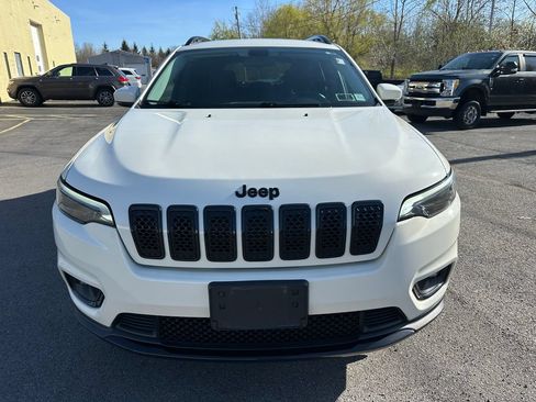Used 2019 Jeep Cherokee Latitude Plus AWD/4WD image 11