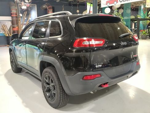 Used 2018 Jeep Cherokee Trailhawk w/ Comfort/Convenience Group AWD/4WD image 11