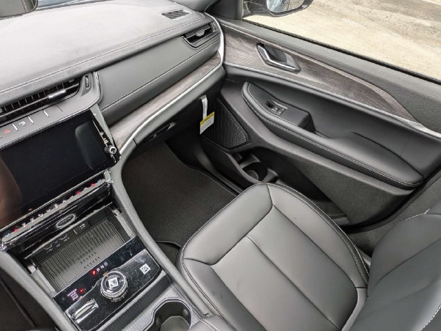 New 2027 Jeep Grand Cherokee Limited w/ Limited Altitude Package AWD/4WD image 19