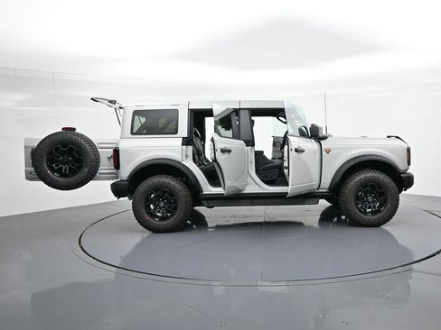 New 2026 Ford Bronco Badlands AWD/4WD image 34