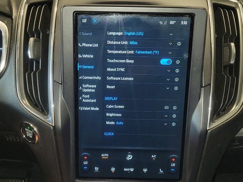 Used 2021 Ford Edge Titanium AWD/4WD image 25